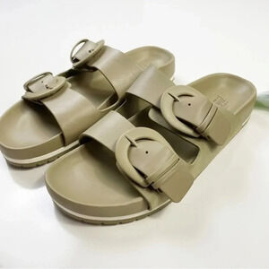 No Boundaries Sandals Size 8‎